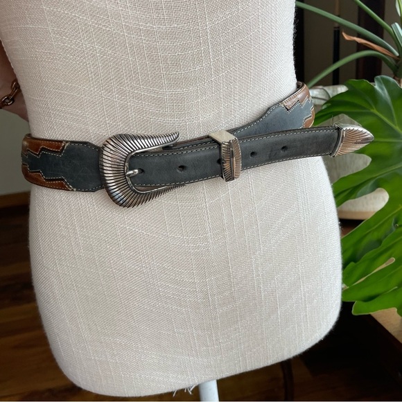 Vintage Buffalo & Indian Head Coin Concho Western Gray & Brown Leather Belt 34" - Picture 1 of 14